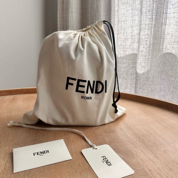 Fendi Mon Trésor leather bucket bag Dove Grey - Picture 10 of 12